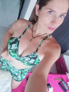 Hermosa enfermera amateur preview 14