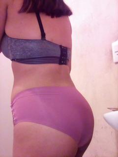 Jovencita tetona expuesta preview 6