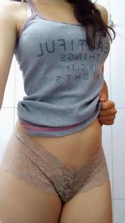 Novinha bucetuda preview 12