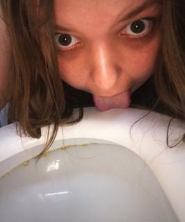 Down Fall of Chunks bimbo to Pig preview 31