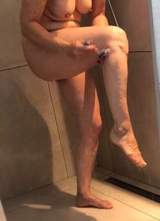 Here you go enjoy a cuckson's mom. Creepshot, ass, mom, mother, cuck. preview 7