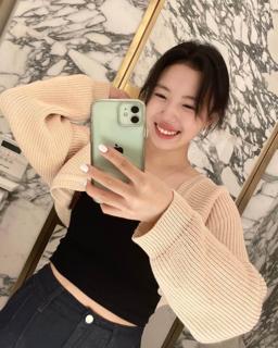 Exposing 24 Asian slut minji preview 11