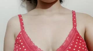 Joven tetona expuesta preview 1