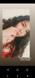 Joven tetona expuesta