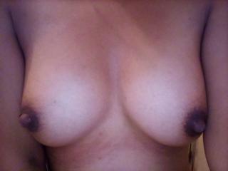 Jovencita tetona expuesta preview 5