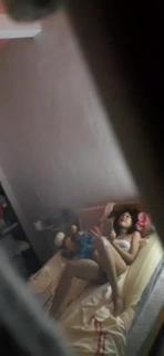 Prima casada na siririca