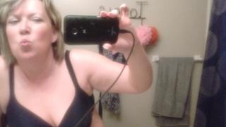 mom's sexy selfies  preview 3