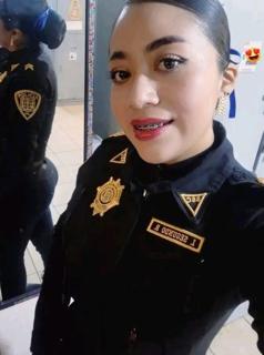Mexican female police officer caught being masturbated in public by her partner inside the car preview 2