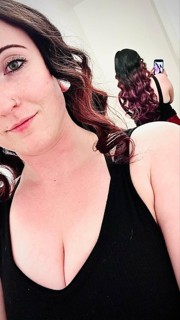 Curvy Brunette Slut’s Selfies preview 8