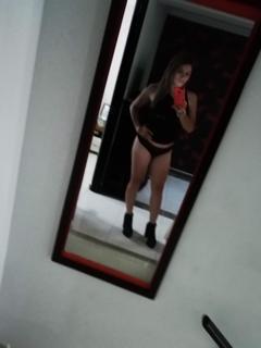 Hermosa enfermera amateur preview 27