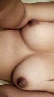 Jovencita tetona expuesta preview 30