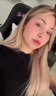 Guerita tetona expuesta preview 1