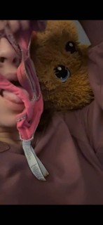 Kikslut s_drake16loves sucking panties they don't have be her own even preview 2