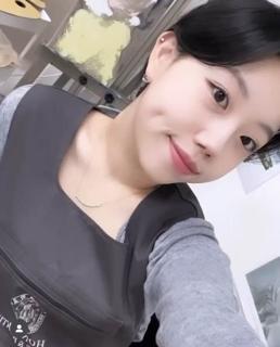 Exposing 24 Asian slut minji preview 6