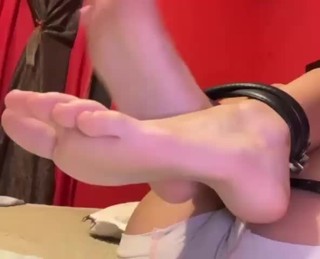 sexy arched feet preview 11